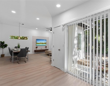 39 Florida Avenue - Photo Thumbnail 10