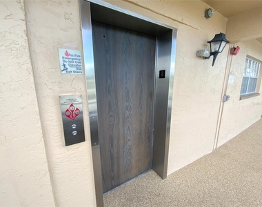 1370 Heather Ridge Boulevard - Photo Thumbnail 23