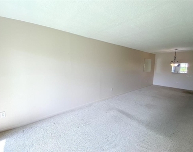 1370 Heather Ridge Boulevard - Photo Thumbnail 10