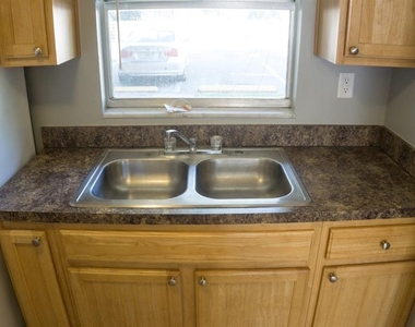 4601 22nd Avenue S - Photo Thumbnail 3