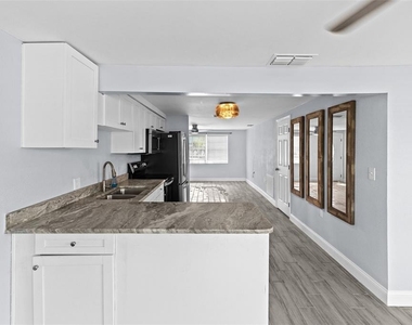 13916 Sommers Avenue - Photo Thumbnail 8