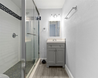 13916 Sommers Avenue - Photo Thumbnail 17