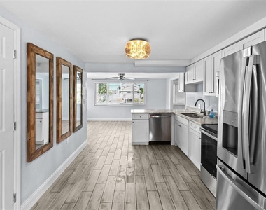 13916 Sommers Avenue - Photo Thumbnail 4