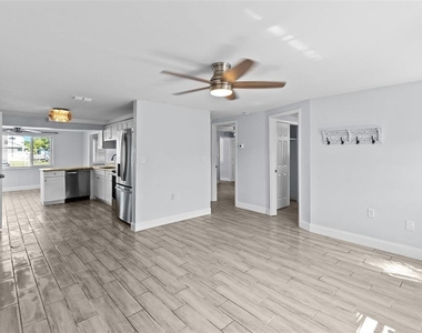 13916 Sommers Avenue - Photo Thumbnail 2