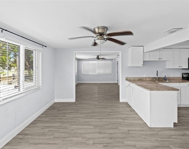 13916 Sommers Avenue - Photo Thumbnail 9