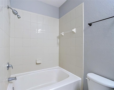 10201 Courtney Palms Boulevard - Photo Thumbnail 17