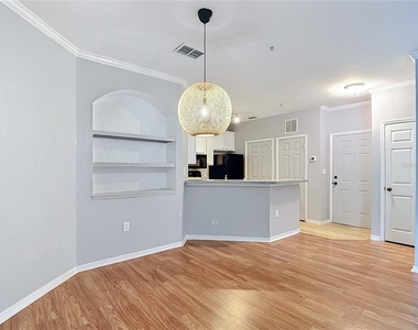10201 Courtney Palms Boulevard - Photo Thumbnail 7