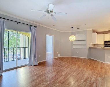 10201 Courtney Palms Boulevard - Photo Thumbnail 8