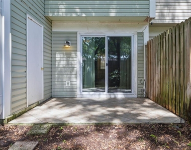 11325 Stratton Park Drive - Photo Thumbnail 20