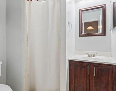11325 Stratton Park Drive - Photo Thumbnail 14