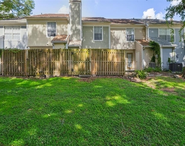11325 Stratton Park Drive - Photo Thumbnail 22