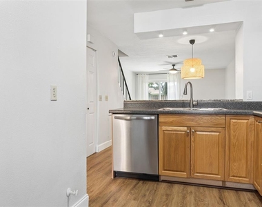 11325 Stratton Park Drive - Photo Thumbnail 5
