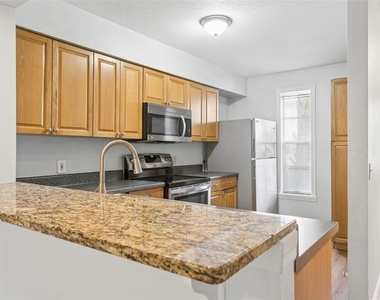 11325 Stratton Park Drive - Photo Thumbnail 3
