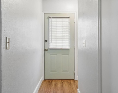11325 Stratton Park Drive - Photo Thumbnail 2