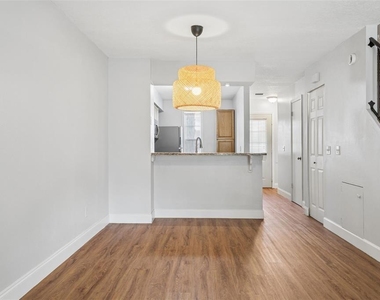 11325 Stratton Park Drive - Photo Thumbnail 6