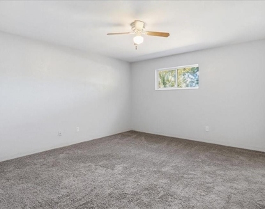 5991 Fairfield Avenue S - Photo Thumbnail 4