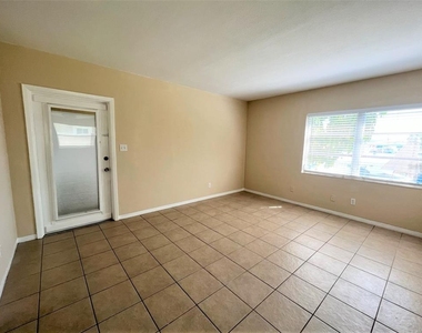 12175 3rd Street E - Photo Thumbnail 3