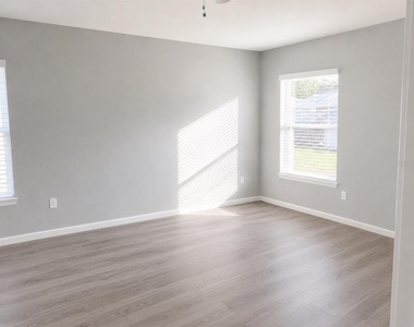 18686 Dobson Drive - Photo Thumbnail 6