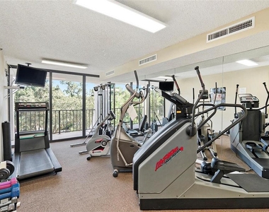 3211 W Swann Avenue - Photo Thumbnail 16