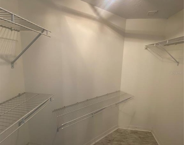 3211 W Swann Avenue - Photo Thumbnail 9