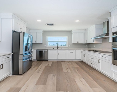510 55th Avenue - Photo Thumbnail 21