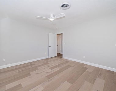 510 55th Avenue - Photo Thumbnail 43