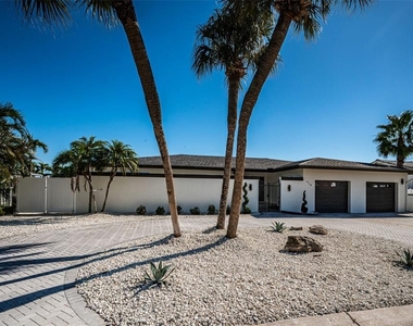 510 55th Avenue - Photo Thumbnail 5