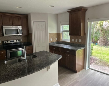 2800 Birchcreek Drive - Photo Thumbnail 7