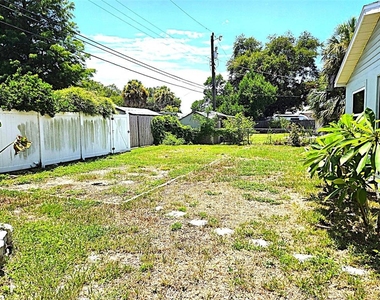 5036 Oxford Avenue N - Photo Thumbnail 22