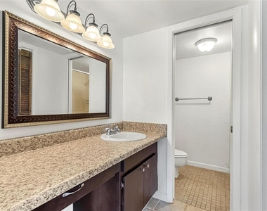 108 Woodlands Court - Photo Thumbnail 14