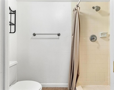 108 Woodlands Court - Photo Thumbnail 15