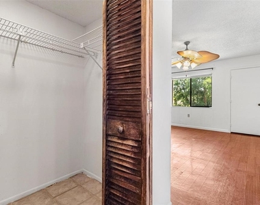 108 Woodlands Court - Photo Thumbnail 16