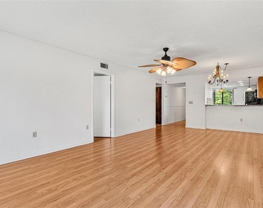 108 Woodlands Court - Photo Thumbnail 6