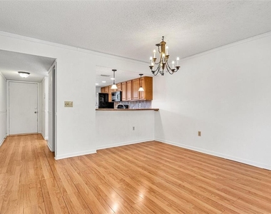 108 Woodlands Court - Photo Thumbnail 7