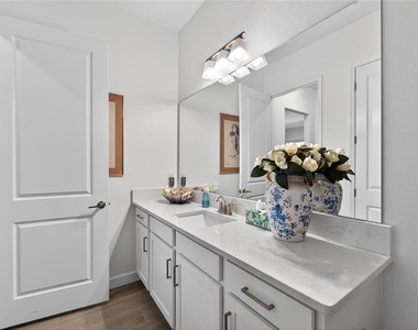 17216 Scuba Crest Street - Photo Thumbnail 27