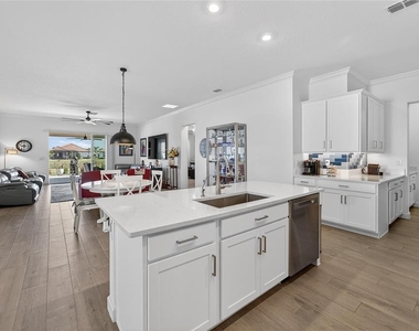 17216 Scuba Crest Street - Photo Thumbnail 6