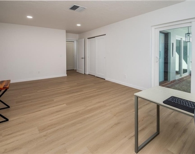 128 Boca Ciega Point Boulevard N - Photo Thumbnail 12