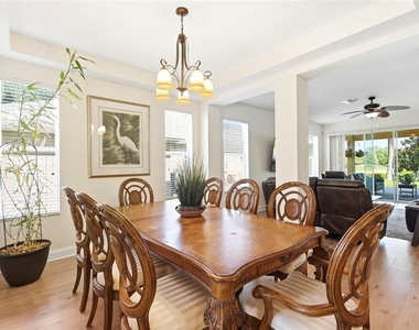 2734 Silvermoss Drive - Photo Thumbnail 7