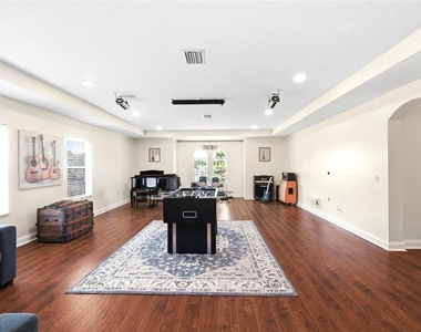 2734 Silvermoss Drive - Photo Thumbnail 38