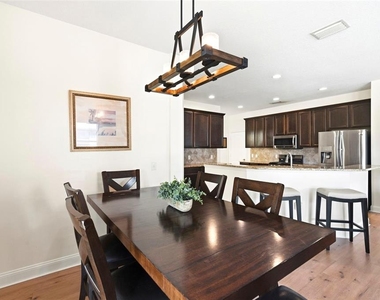 2734 Silvermoss Drive - Photo Thumbnail 13
