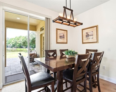 2734 Silvermoss Drive - Photo Thumbnail 12
