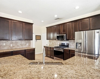 2734 Silvermoss Drive - Photo Thumbnail 14
