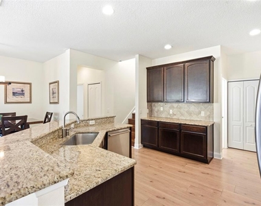 2734 Silvermoss Drive - Photo Thumbnail 16