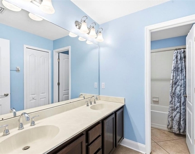 2734 Silvermoss Drive - Photo Thumbnail 39