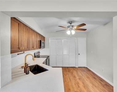 4114 Pinelake Lane - Photo Thumbnail 9