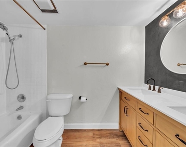 4114 Pinelake Lane - Photo Thumbnail 13