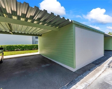 4114 Pinelake Lane - Photo Thumbnail 17