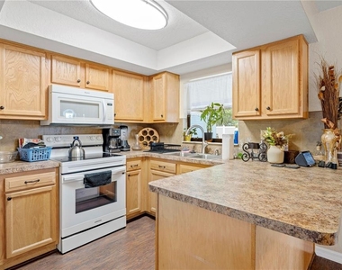 9063 Pemberton Street - Photo Thumbnail 14