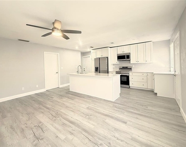 1231 Illinois Avenue - Photo Thumbnail 4
