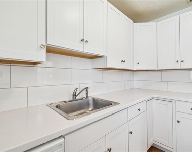 3808 S Grady Avenue - Photo Thumbnail 18